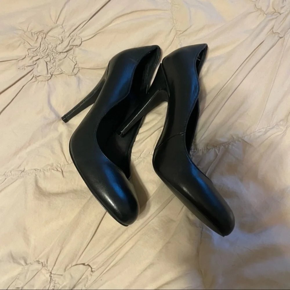 NEW Black Leather Pumps Heels‎ Lillian Size 7.5 Kelsi Dagger